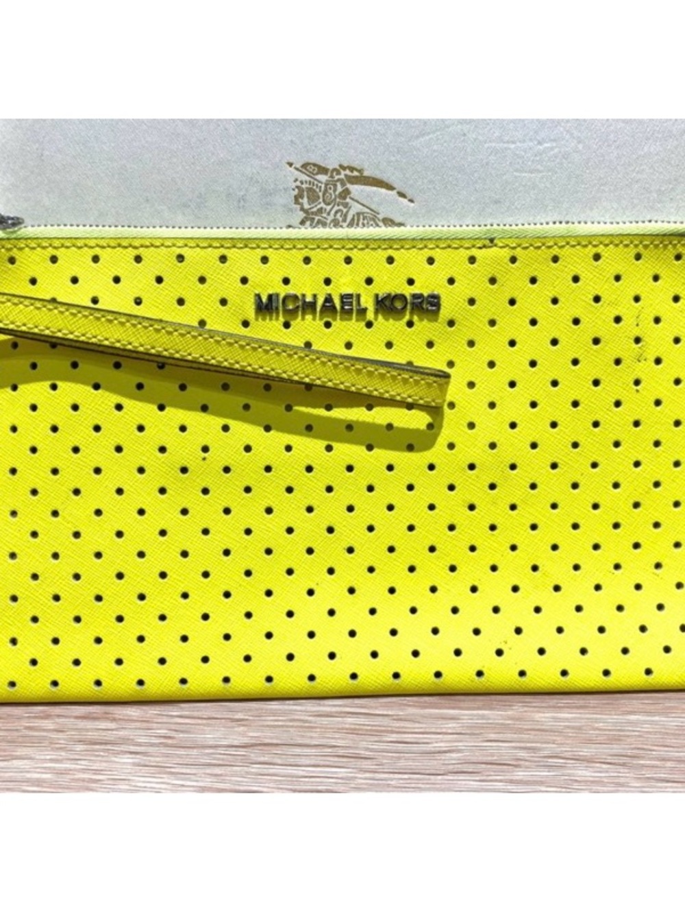 Michael Kors MD Gusset Wristlet Slim Pouch Bright Neon